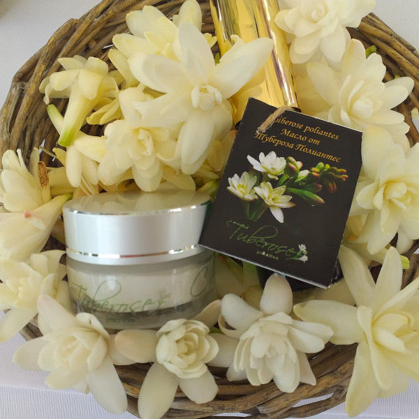 Tuberose cream